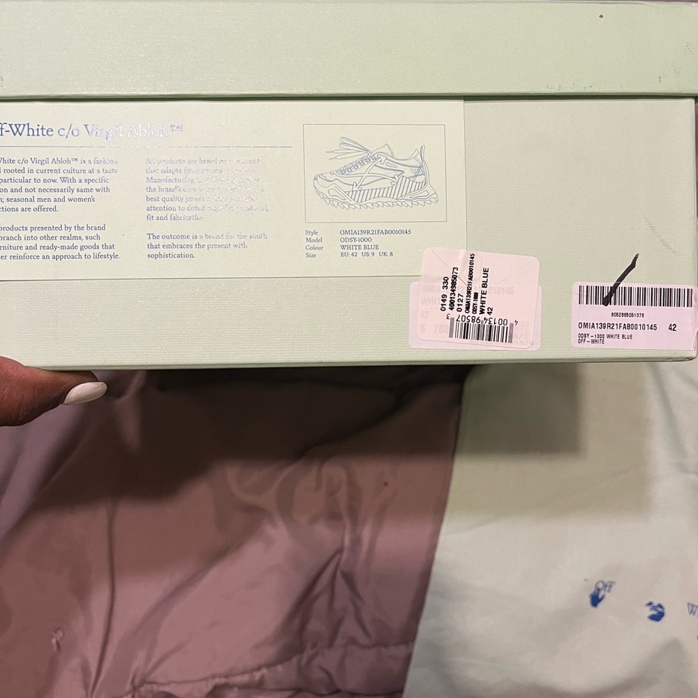 OFF-WHITE sneakers